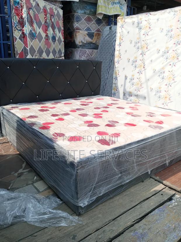 Queen Size Bed Inbuilt Foam+Head Board · Photo 1