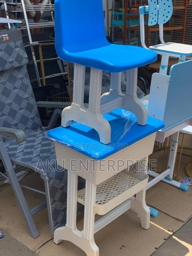 Kids Study Table and Chair · Photo 2