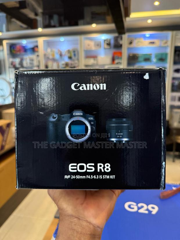 Canon Eos R8 Mirrorless Camera With Rf 24-50mm · Photo 1