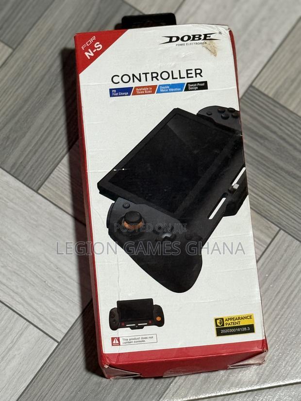 Nintendo Switch Pro Controller · Photo 1