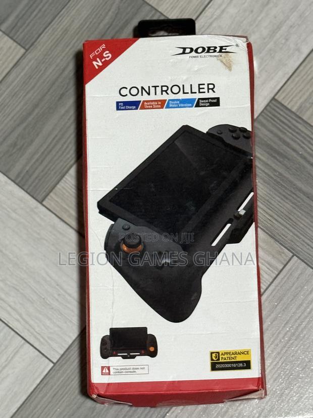 Nintendo Switch Pro Controller · Photo 4