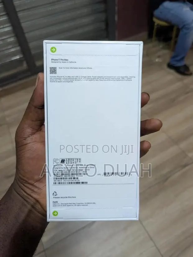 New Apple iPhone 17 Pro Max 256 GB Blue · Photo 1