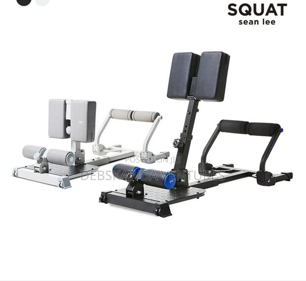 Squat Machine · Photo 1
