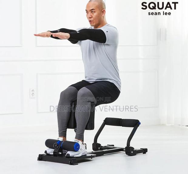 Squat Machine · Photo 2