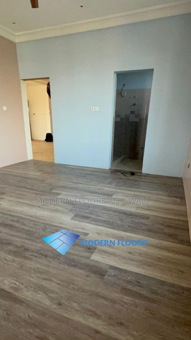 SPC Supercore Click Lock Tiles · Photo 5