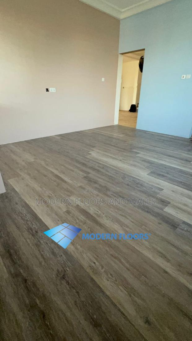SPC Supercore Click Lock Tiles · Photo 4