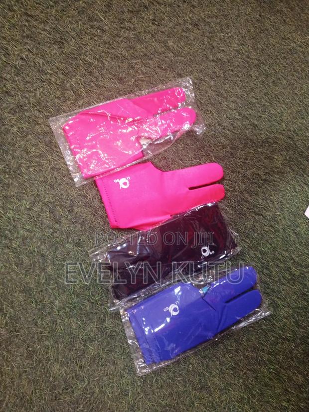 Snooker Gloves · Photo 1
