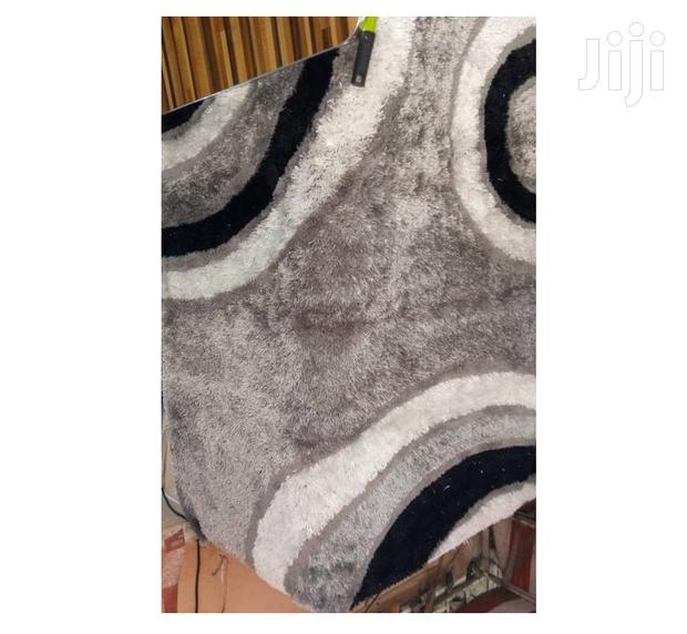 Center Carpet · Photo 1