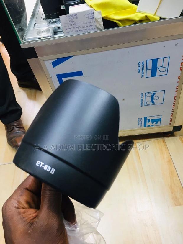 ET-87 Lens Hood - Fits Canon 70-200mm F/2.8l IS II USM · Photo 1