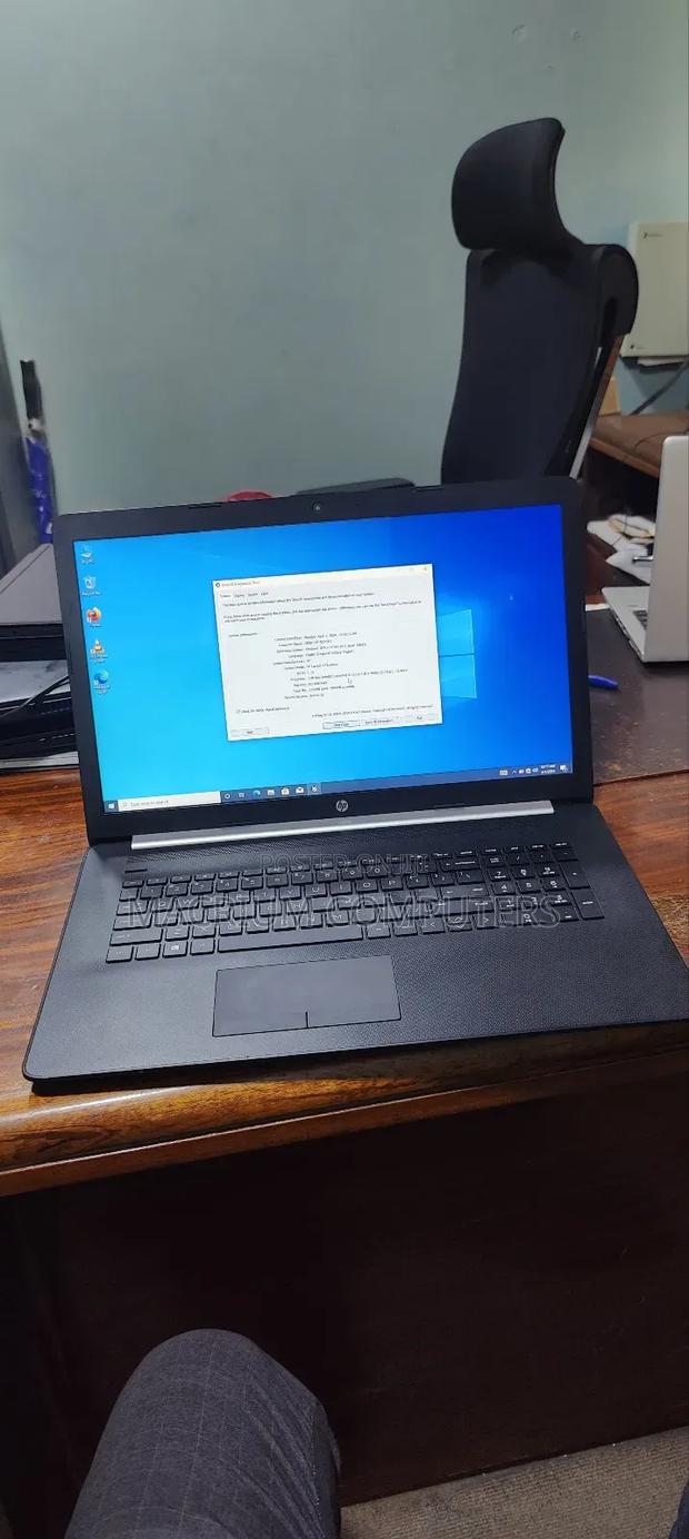 Laptop HP Pavilion 17 8GB Intel Core I5 SSD 256GB · Photo 1