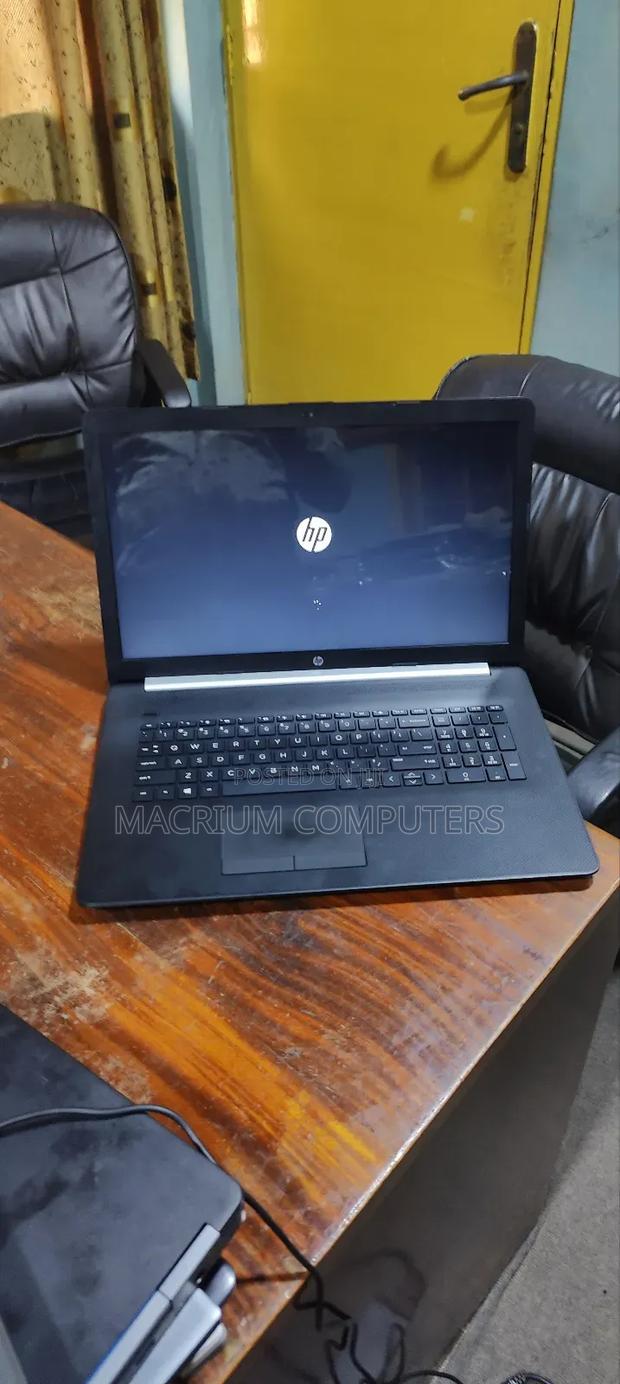 Laptop HP Pavilion 17 8GB Intel Core I5 SSD 256GB · Photo 4