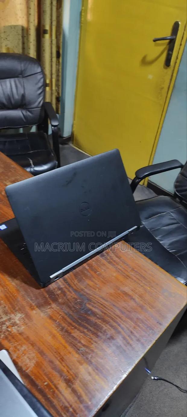 Laptop Dell Latitude 15 E5570 8GB Intel Core I5 SSD 256GB · Photo 4