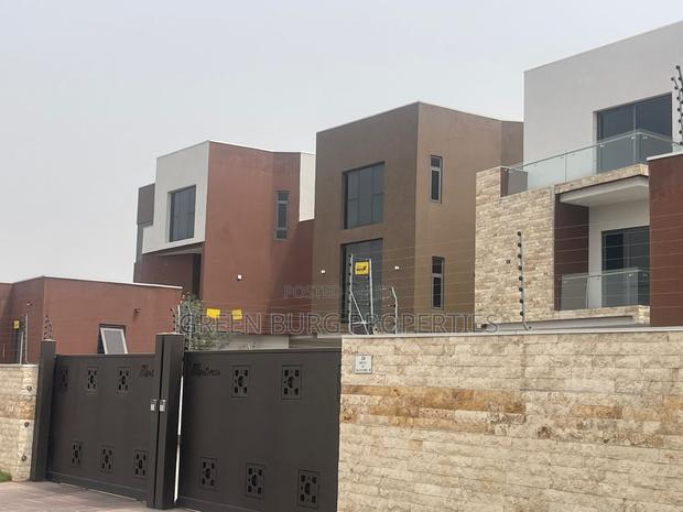 5bdrm House in East Legon for rent · Photo 2