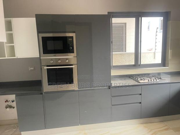 5bdrm House in East Legon for rent · Photo 7