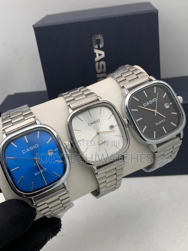 Unisex Casio Chain Watches · Photo 3