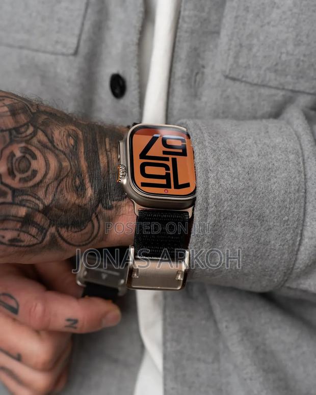 Combo Smartwatch and Earpod · Photo 1