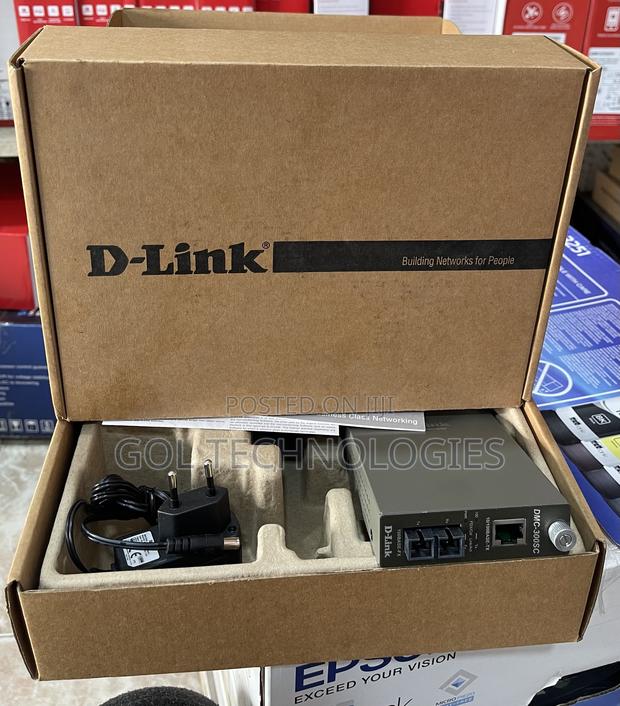 10/100 to 100basefx (SC) Multimode Media Converter DMC-300SC · Photo 1