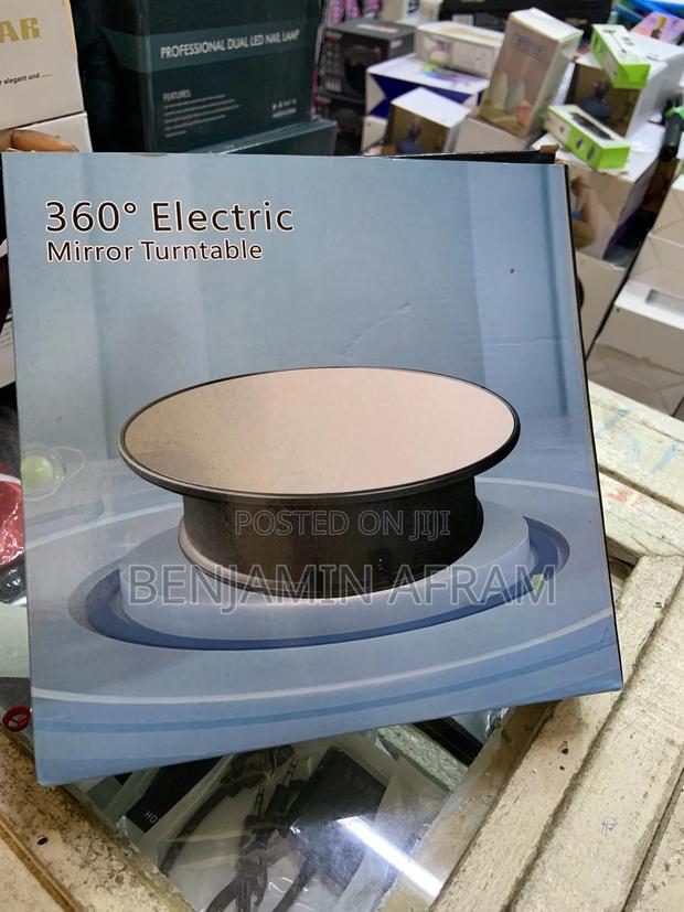 360 Turn Table for Advertising · Photo 1
