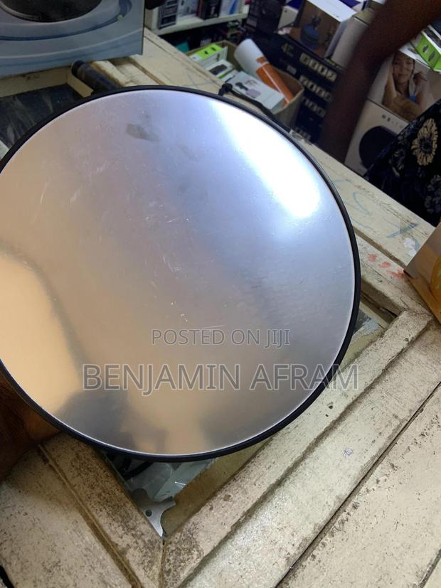 360 Turn Table for Advertising · Photo 2