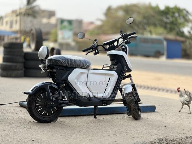 New Yamaha FZ 2024 White · Photo 3