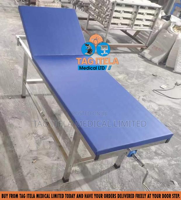 Examination Couch (Hand Roller) · Photo 2