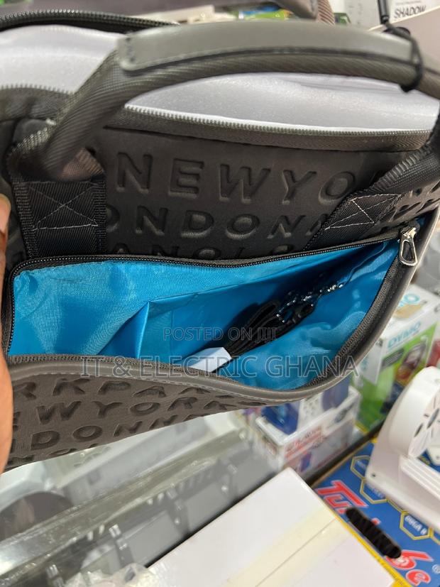 Wiwu Laptop Bag · Photo 6