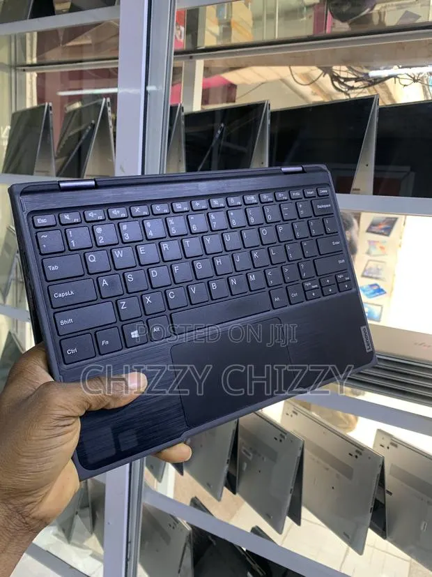 Laptop Lenovo 4GB Intel Celeron SSD 128GB · Photo 1