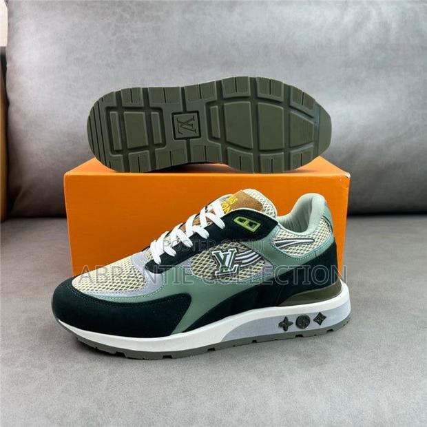 Trainers Louis Vuitton White/Green · Photo 1