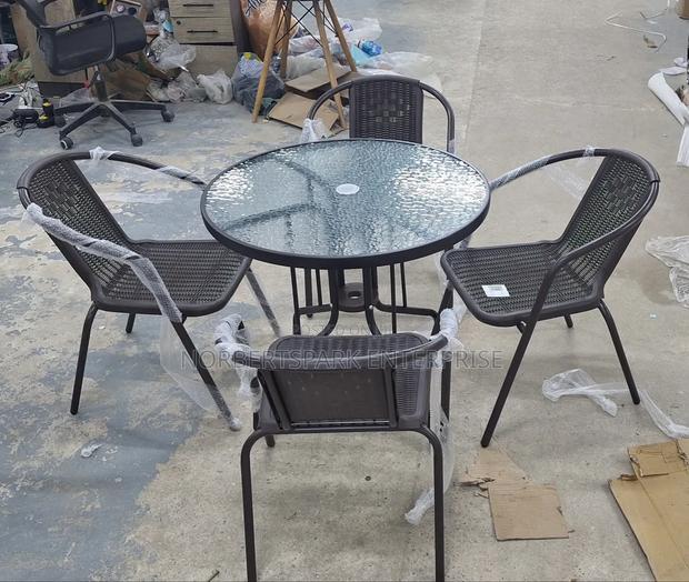 Garden/Outdoors Dining Set (Dsfoo1) · Photo 2