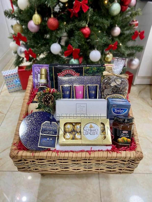 Classic Celebration Hamper · Photo 4