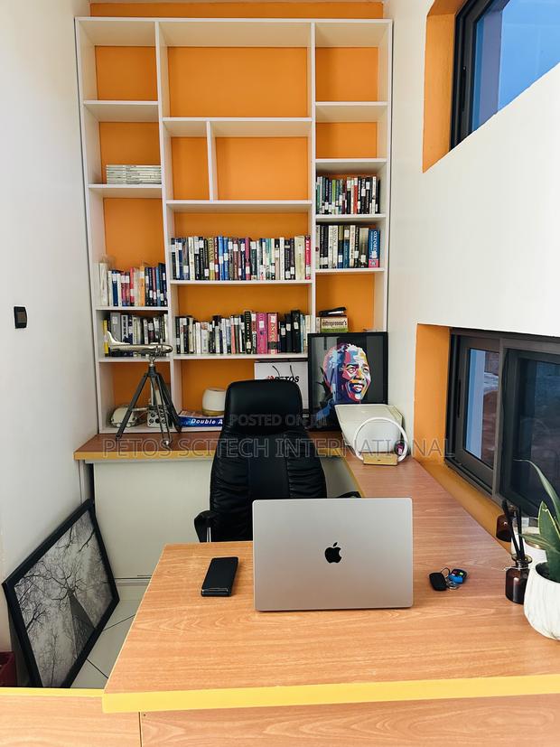 Luxury Studio Apartments · Photo 4