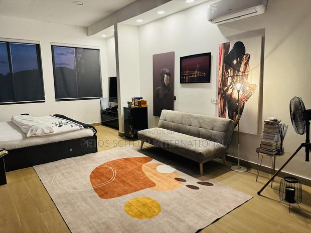 Luxury Studio Apartments · Photo 3