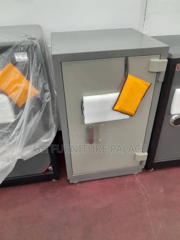 Fire Proof Safe for Office and Home · Photo 2