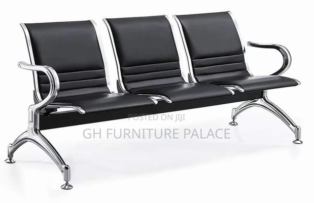 Three in One Waiting Chair · Photo 1