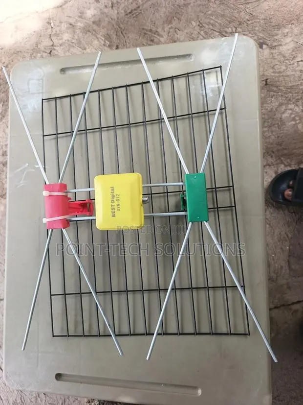 UHF Antenna · Photo 1
