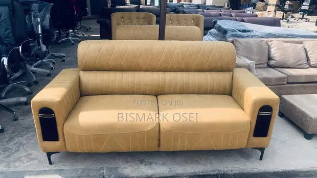 Beautiful 7 Seater Royal Sofa Set · Photo 1