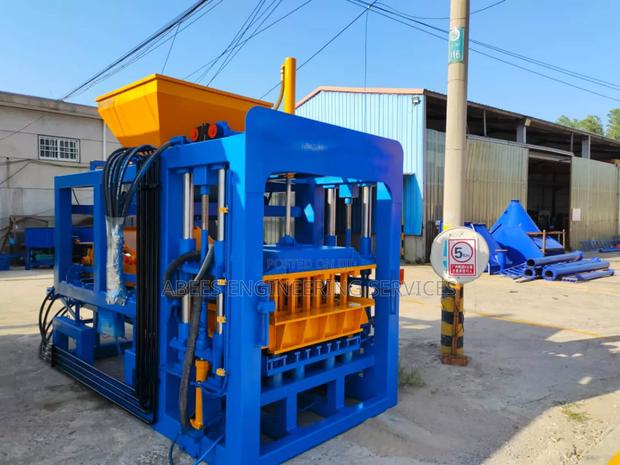 Automatic Block Manufacturing Machine · Photo 3