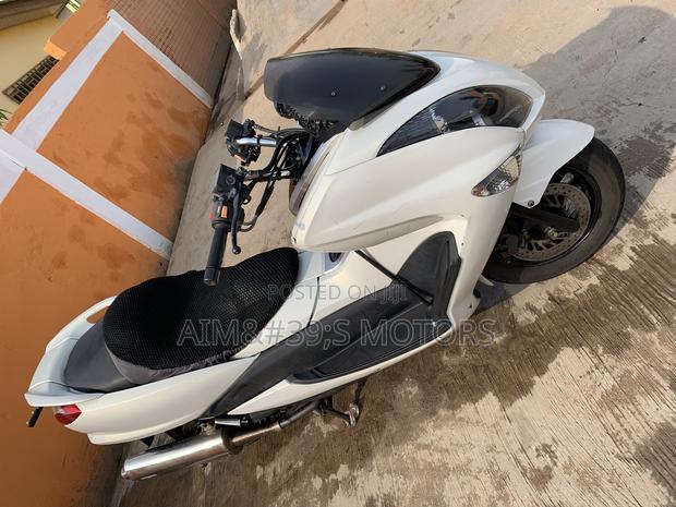 Yamaha Majesty 2025 White