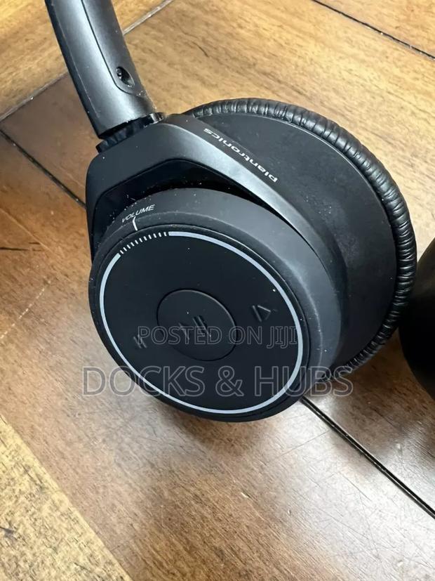 Plantronics Voyager Focus UC B825 Stereo Headset - Wireless · Photo 3