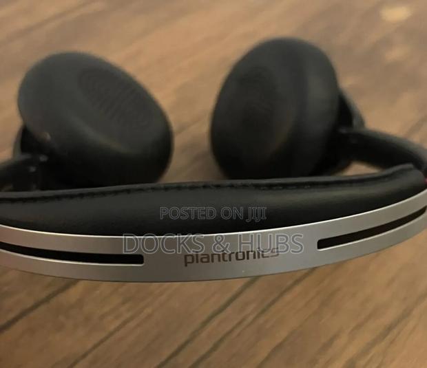 Plantronics Voyager Focus UC B825 Stereo Headset - Wireless · Photo 6