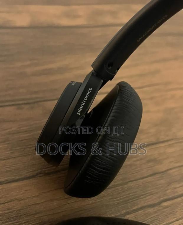 Plantronics Voyager Focus UC B825 Stereo Headset - Wireless · Photo 7