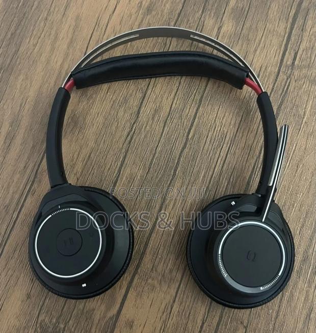 Plantronics Voyager Focus UC B825 Stereo Headset - Wireless · Photo 8