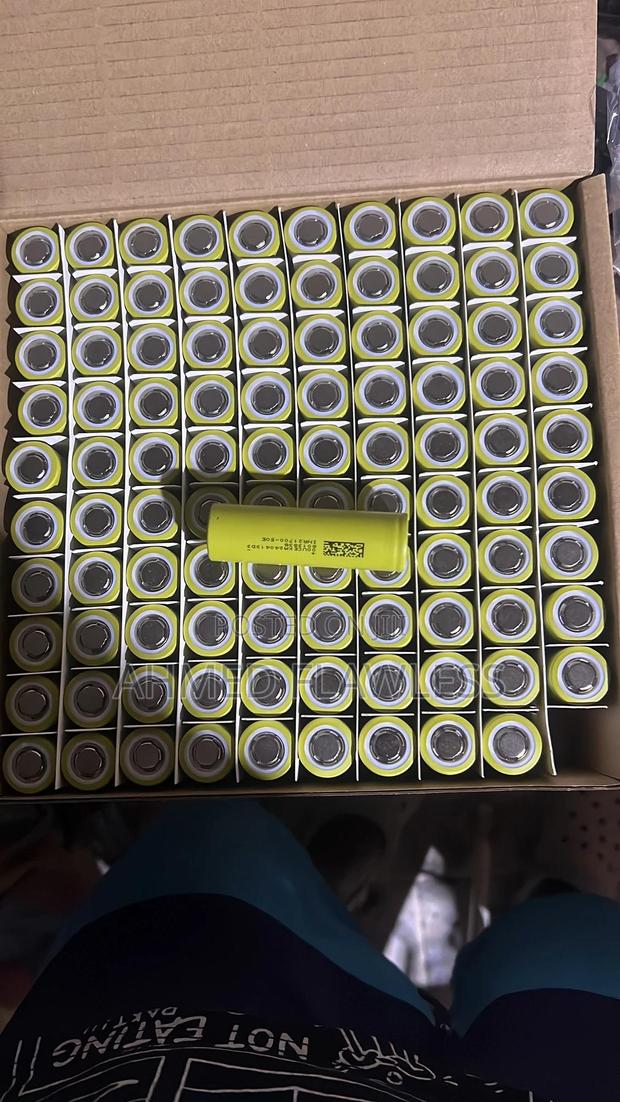 18650 Battery( Lithium Ion Battery) · Photo 2