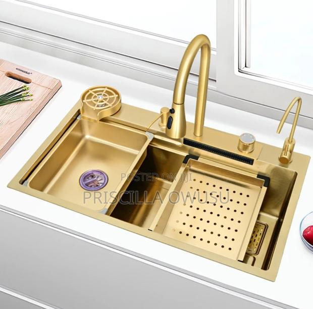 Waterfall Luxury Smart Kitchen Sink · Photo 2