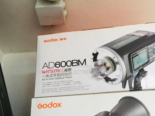 Powerful Portable Godox AD600 Studio Flash · Photo 1