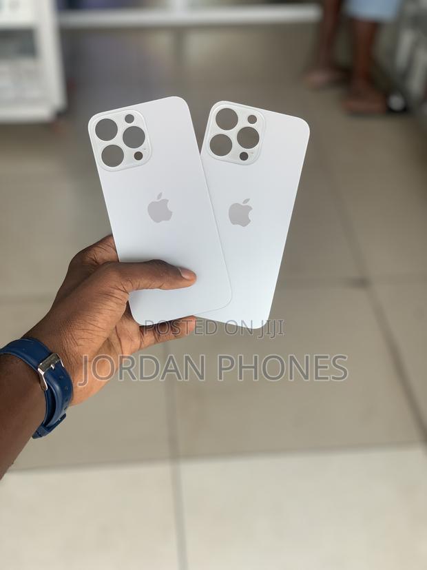 15 PRO Max Back Glass · Photo 3