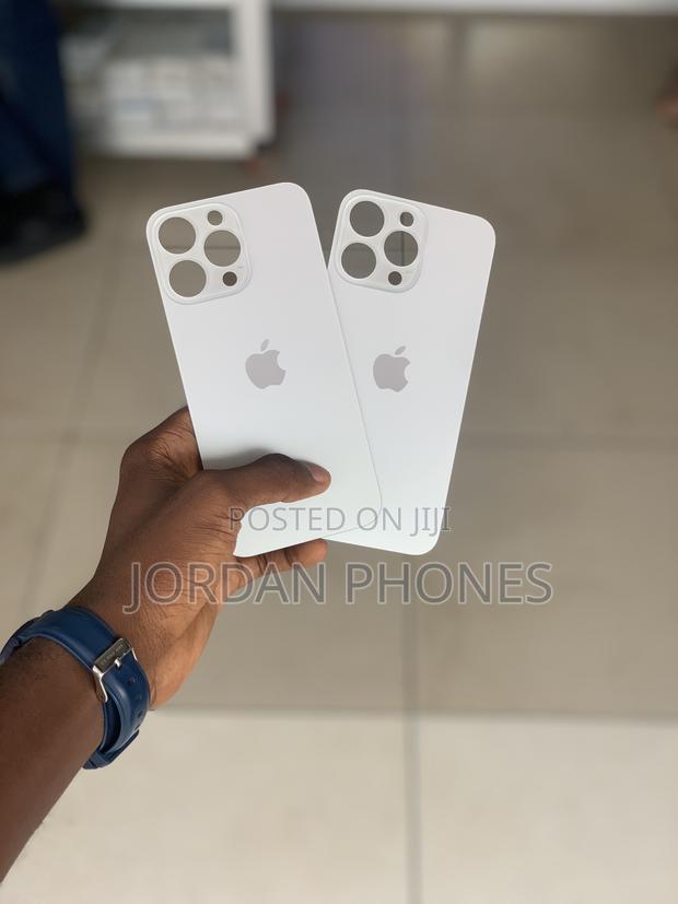 15 PRO Max Back Glass · Photo 1