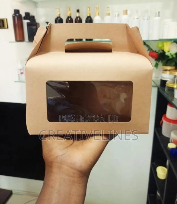 Brown Gamble Box With Window · Photo 1
