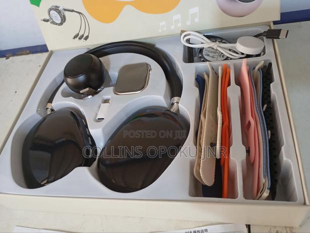 D-P9 Ultra Smartwatch With Bt Speaker and Headphone - Black · Photo 5