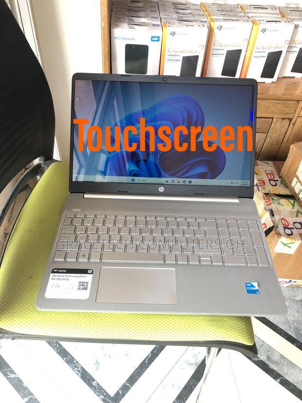 Laptop HP 15-Dy1032wm 8GB Intel Core I3 SSD 256GB · Photo 2